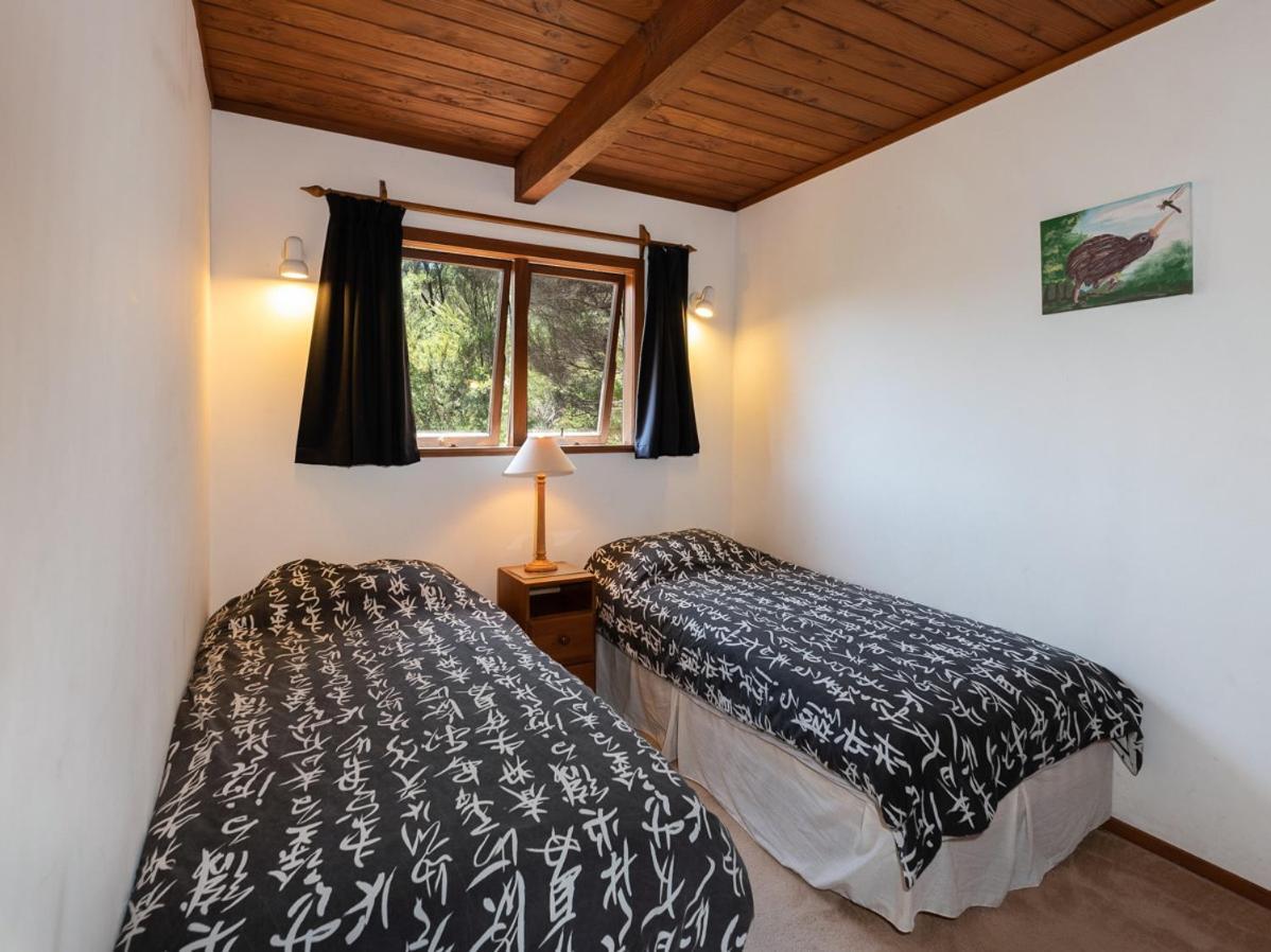 Te Maiki Escape - Russell Holiday Home Bagian luar foto